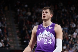 NBA活塞vs76人_NBA活塞vs76人在線觀看_免費看直播